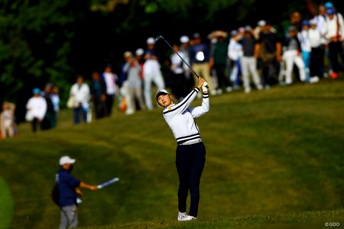 ギャラリーを背に 2025年 TOTOジャパンクラシック 3日目 鶴岡果恋