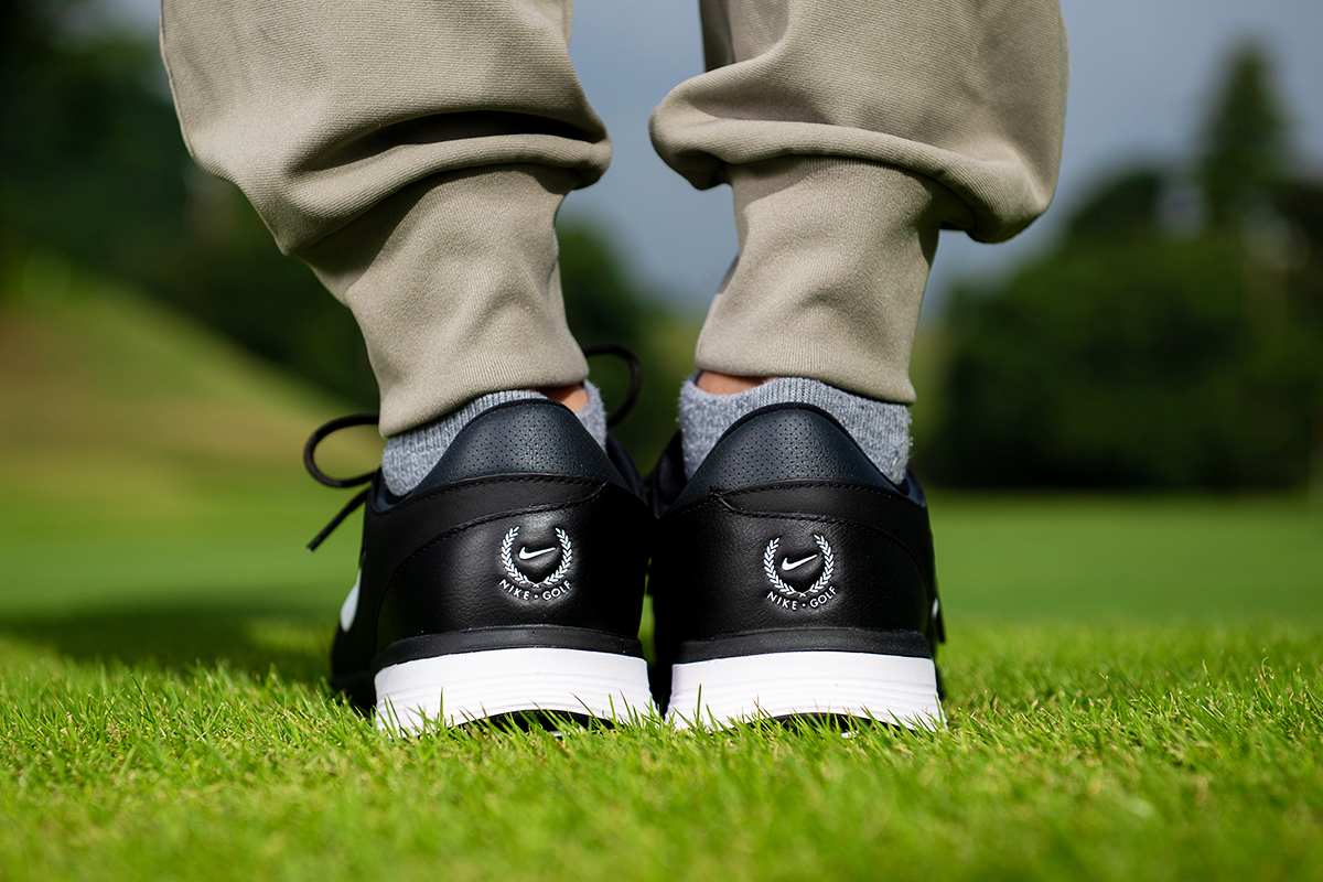 足裏がキラリ☆マキロイのスイングを支える“星のたわみ”とは ナイキ