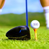 「ティを高く=飛ぶ」はウソ? ドラコン女王が教える効率のいいティアップ術 鈴木真緒