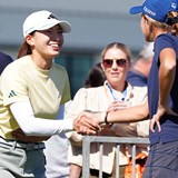 拳銃携帯SPがゾロゾロと… 渋野日向子は米大統領の孫娘と同組で“惜しい”スタート