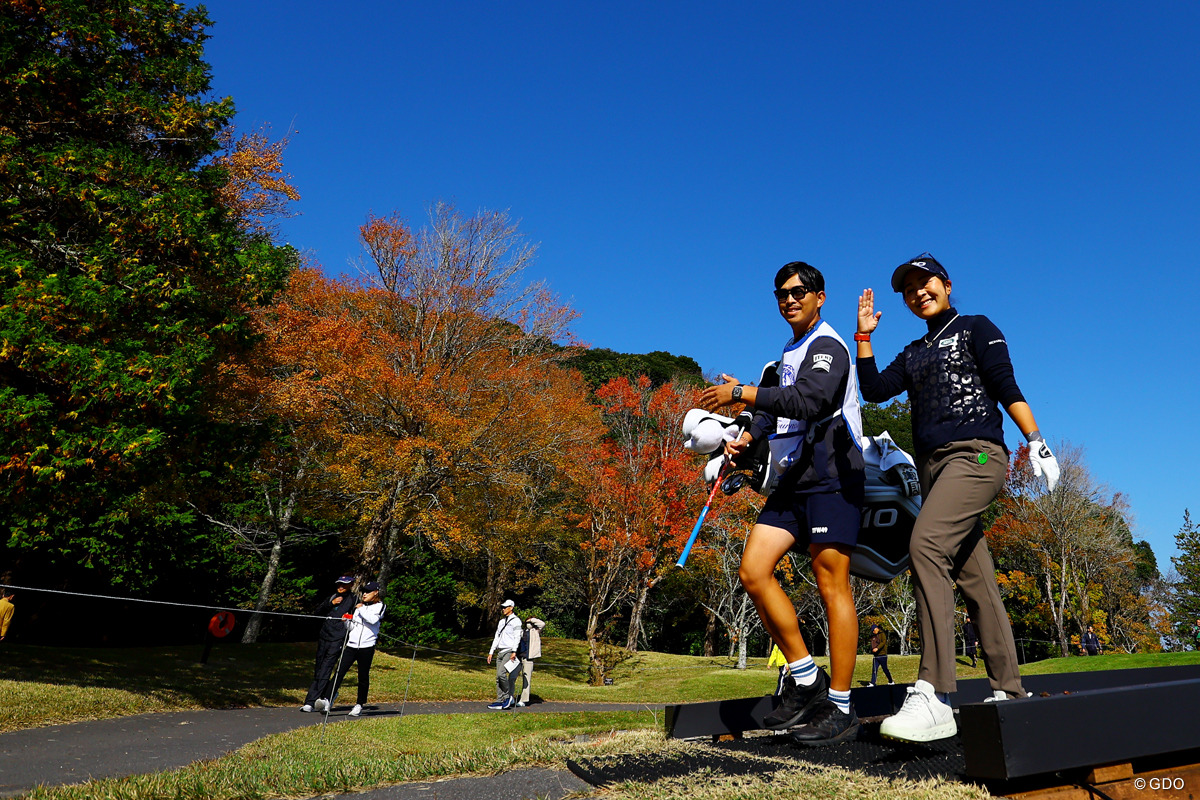 紅葉をゆく 2025年 伊藤園レディスゴルフトーナメント 2日目 青木瀬令奈