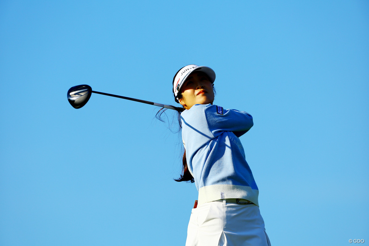 明日は3打差を追う 2025年 伊藤園レディスゴルフトーナメント 2日目 三ヶ島かな