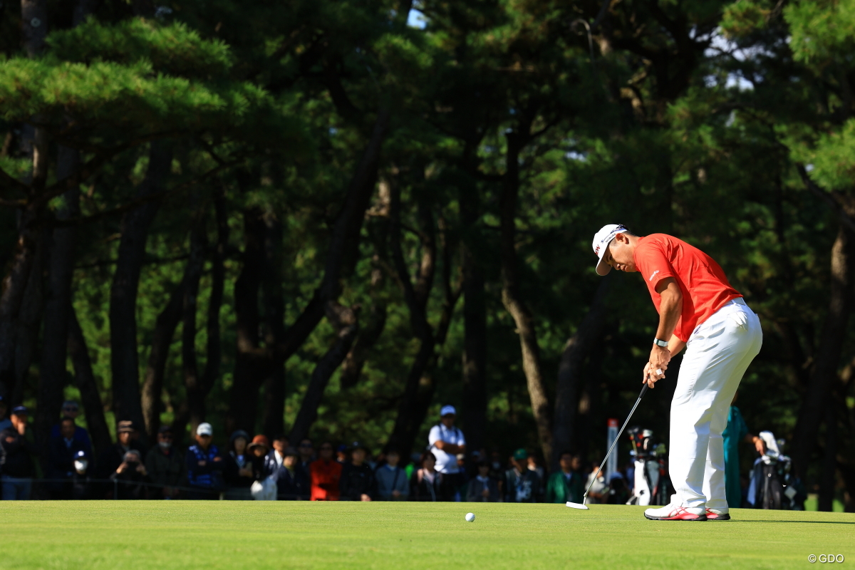 パターする 2025年 ダンロップフェニックストーナメント 初日 松山英樹