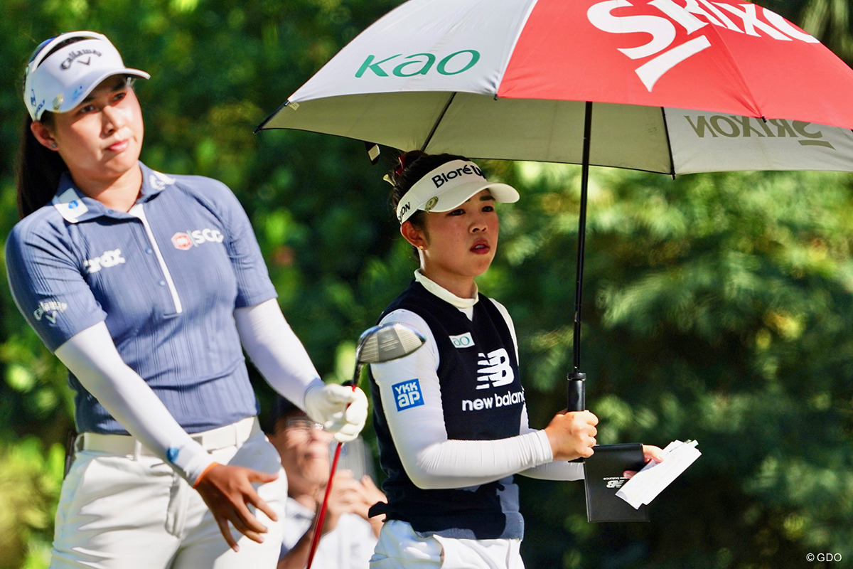 プレーヤー・オブ・ザ・イヤーを争う山下美夢有（右）とジーノ・ティティクル 2025年 CMEグループ ツアー選手権 初日 山下美夢有 ジーノ・ティティクル