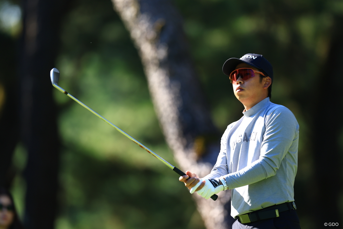 アイアンで 2025年 ダンロップフェニックストーナメント 2日目 生源寺龍憲