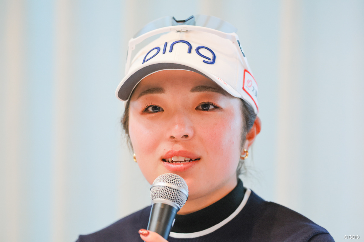 年間女王インタビュー