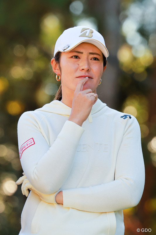 考える人 2025年 大王製紙エリエールレディスオープン 3日目 渡邉彩香