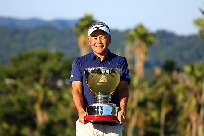 手嶋多一が4年ぶり勝利 宮本勝昌が3年連続シニア賞金王
