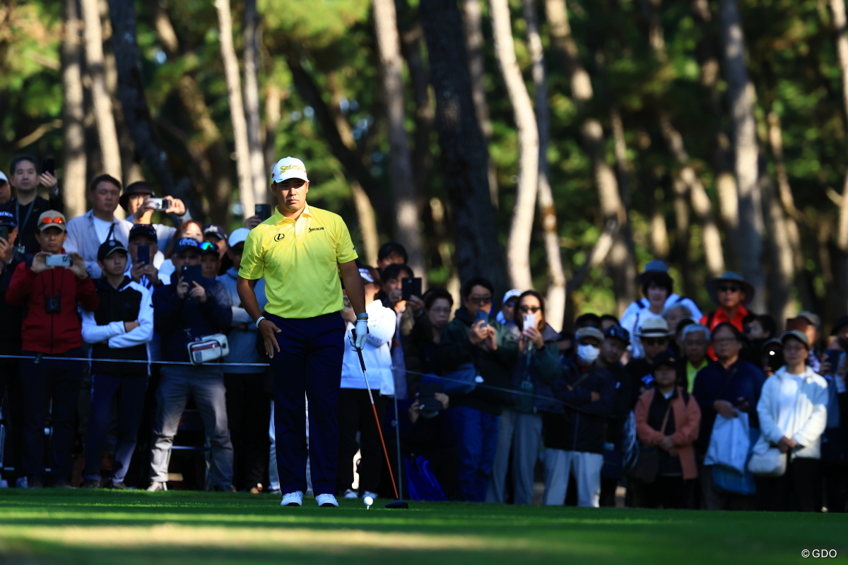 大ギャラリーの声援を浴びる