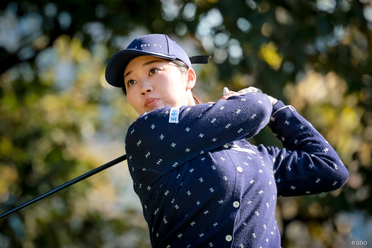 葭葉ルミはキャップに喪章をつけてプレーした