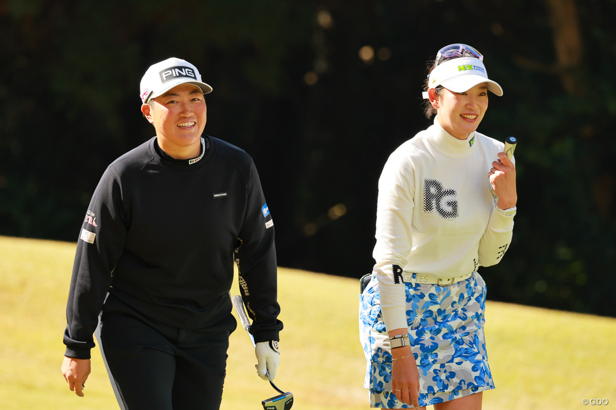 笑いながら 2025年 大王製紙エリエールレディスオープン 最終日 工藤遥加 原英莉花