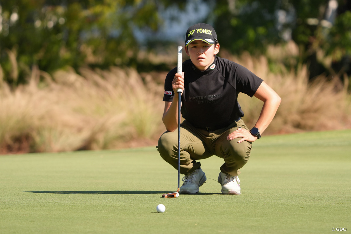 こちらもショートしたパッティングを悔しがった