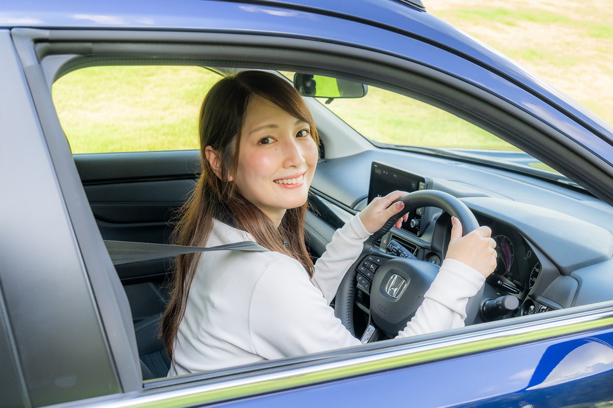 キャディバッグ積載量調査 車体が比較的コンパクトなので見切りも良く運転しやすい