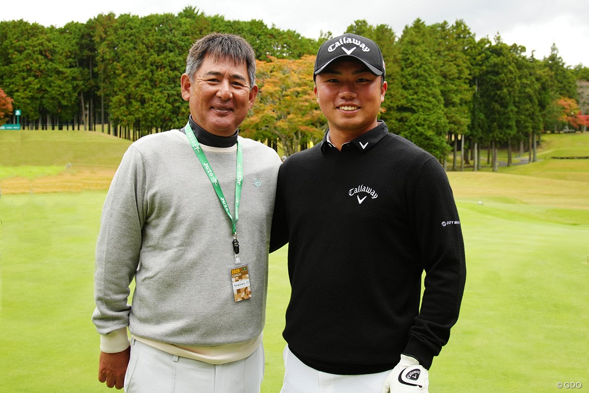 「出球が右に出るの…マスターズで見るやつだ(笑)」スイングセルフ解説／出利葉太一郎