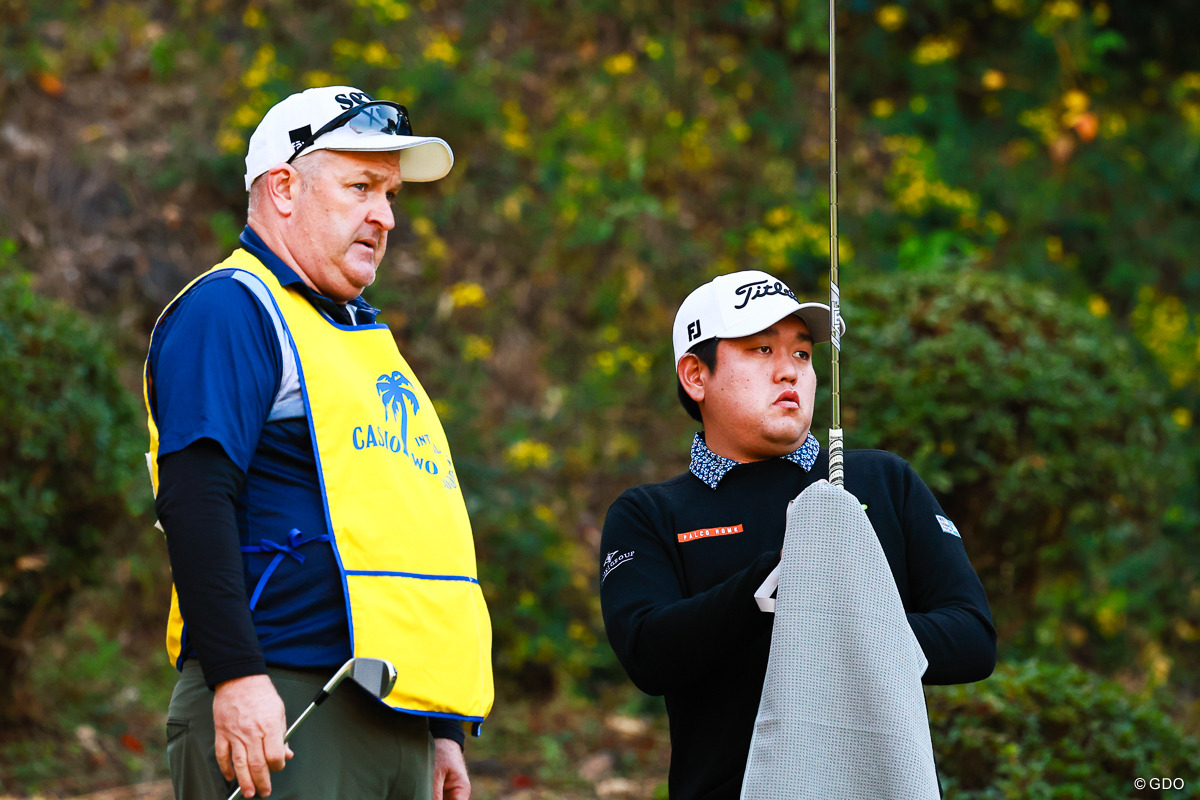 69でラウンド 2025年 カシオワールドオープンゴルフトーナメント 2日目 米澤蓮