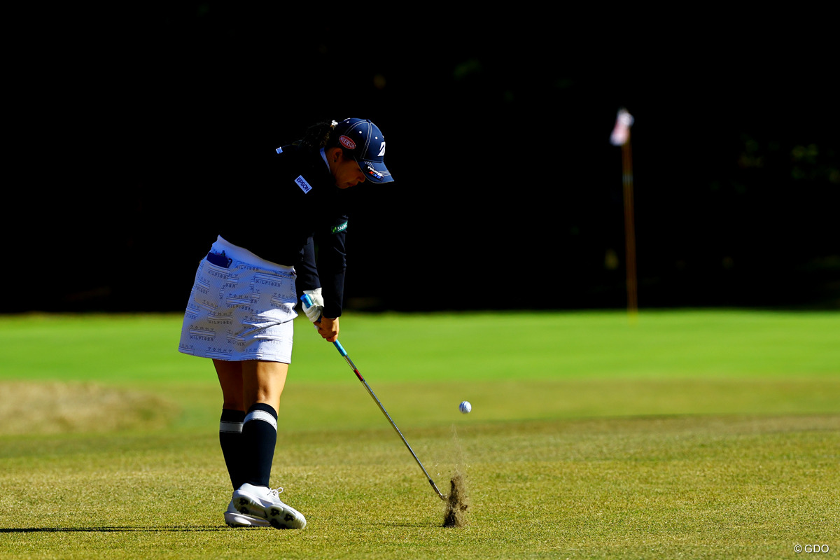 ピンを目指して 2025年 JLPGAツアーチャンピオンシップリコーカップ 2日目 吉田優利