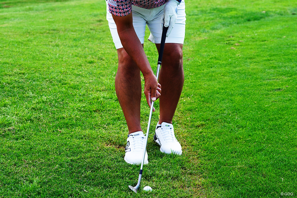 ラフの正解は2通り「上からコツン」or「バンカー風」【藤田寛之