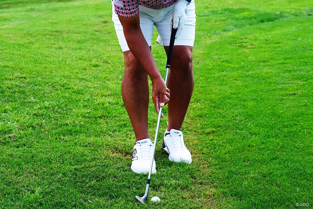 ラフからは2通り「上からコツン」or「バンカー風」【藤田寛之アプローチのレシピ#12／沈んだラフ】