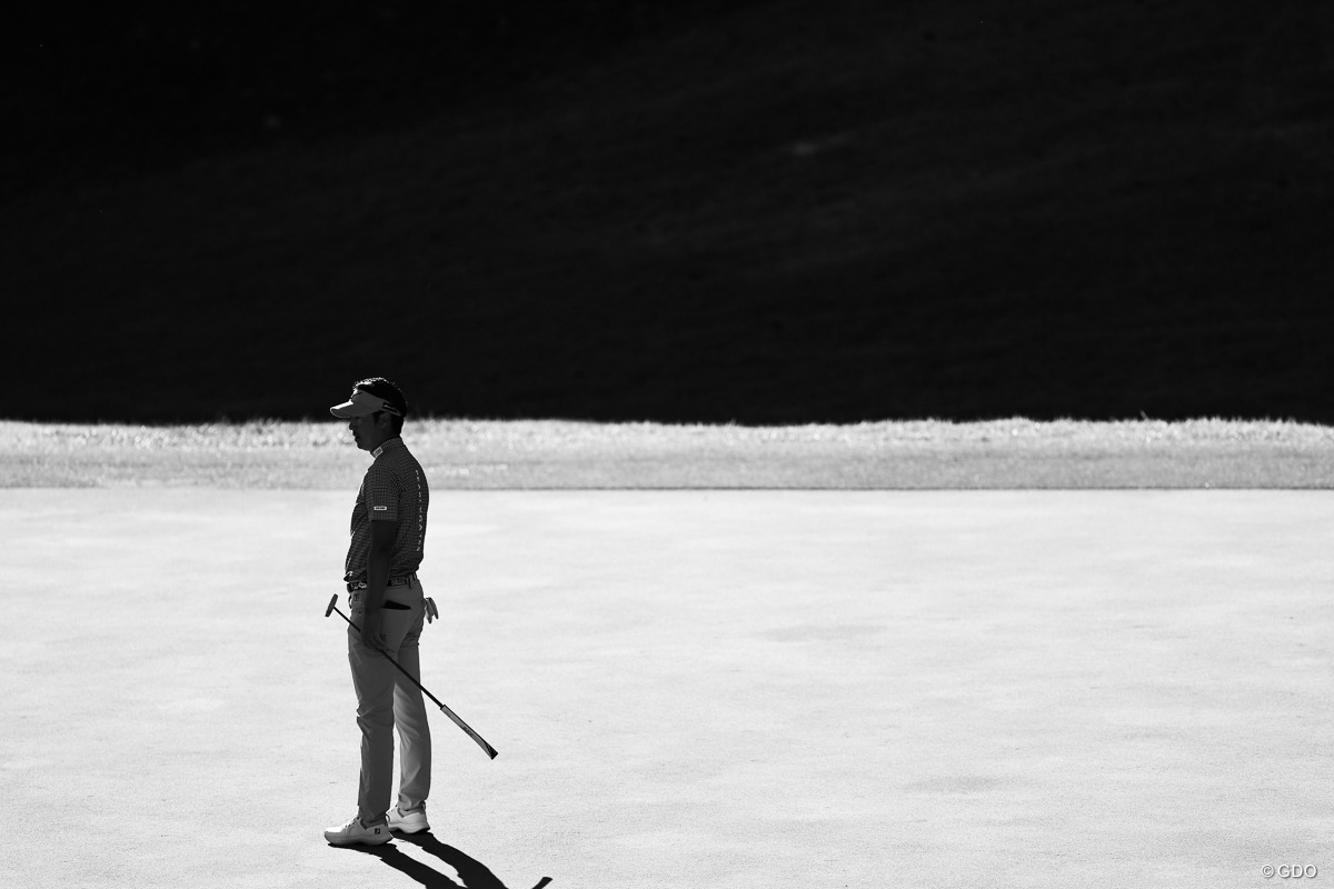 モノクロ 2025年 カシオワールドオープンゴルフトーナメント 3日目 小鯛竜也