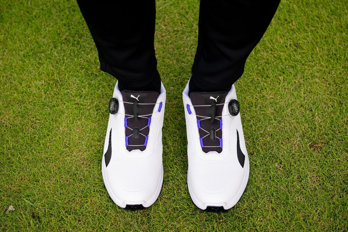 2025秋冬 新作ゴルフシューズ試し履きレポートプーマ パワーアセンド ニトロ ディスク NITROフォームヒールで高反発と軽量の機能性を