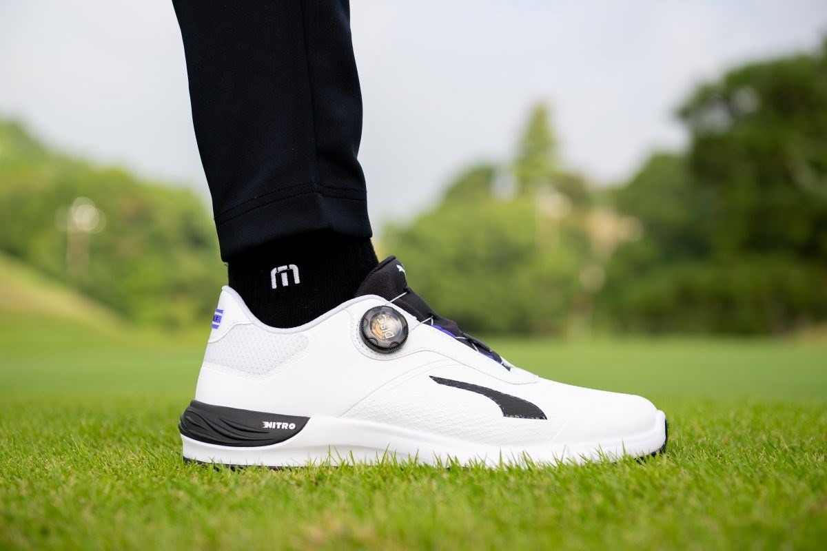 2025秋冬 新作ゴルフシューズ試し履きレポートプーマ パワーアセンド ニトロ ディスク 足にフィットしやすいPUMA独自開発の素材を使用