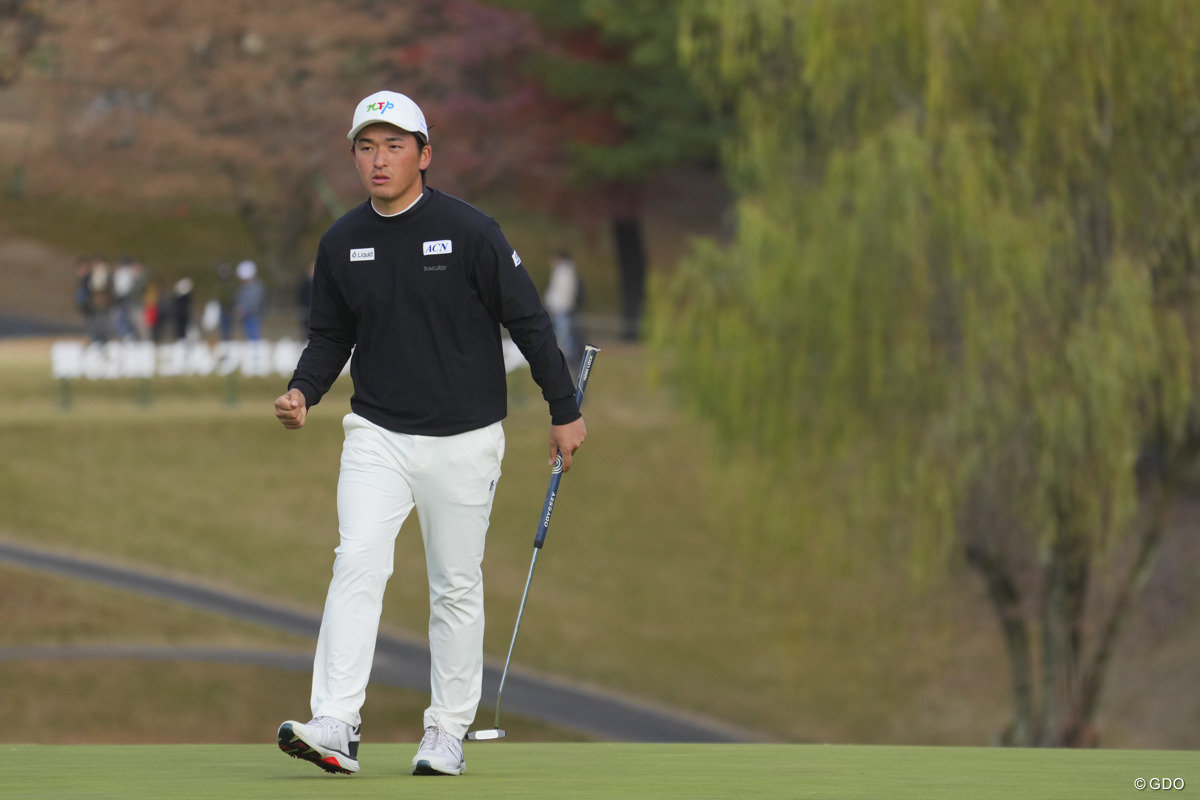 上がり3連続バーディ！6位で最終日に入る金子駆大