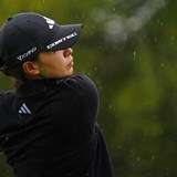 “目玉”でダボ発進「すごい試練」から… 渋野日向子は悔しいボギー締めも雨中で必死の挽回