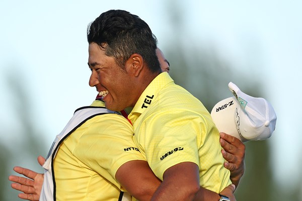 約1年ぶりの歓喜。松山英樹がツアー外競技を制した (Jared C. Tilton/Getty Images)