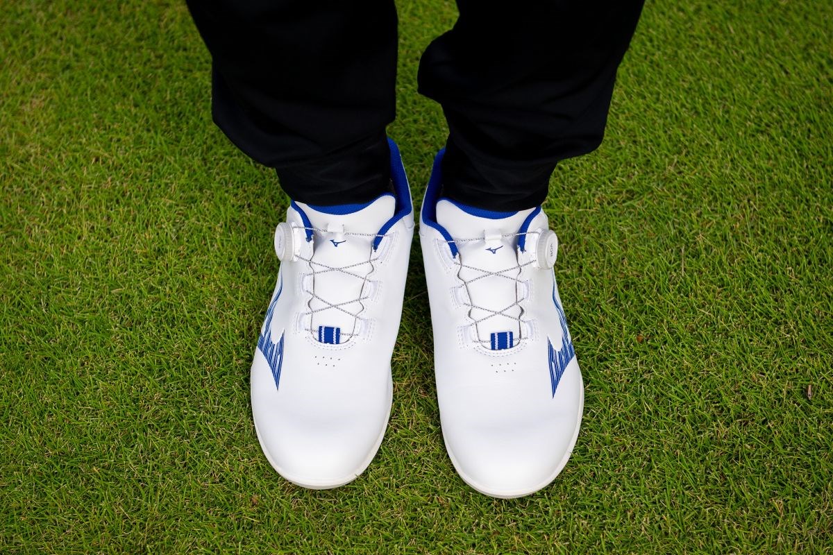 2025秋冬 新作ゴルフシューズ試し履きレポートミズノ ジーエムスタイルボア フラッグシップモデルの「GENEM」を踏襲