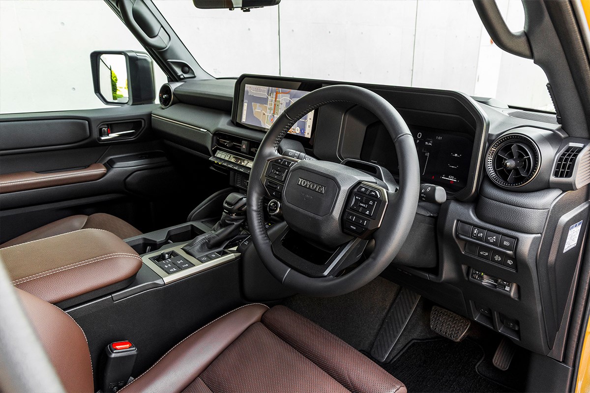 キャディバッグ積載量調査 ランドクルーザー250の運転席周り