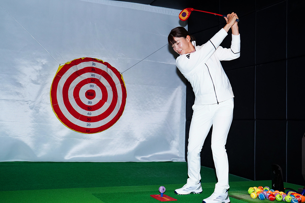 左打ちでジュニアとスナッグゴルフ対決