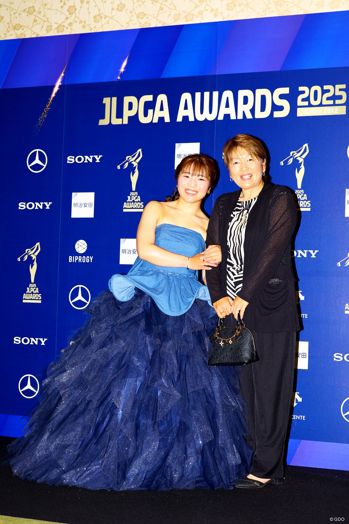 素敵な服に袖を通して 2025年 JLPGAアワード 佐久間朱莉 福嶋浩子