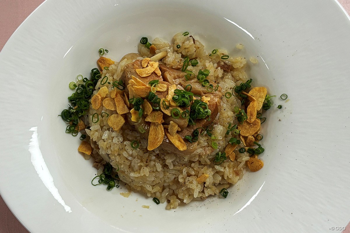 「世界最先端の設計で井上誠一がReBORN」春日井カントリークラブ／ゴルフ場Gメンが行く#11 人気メニューのガーリックピラフ