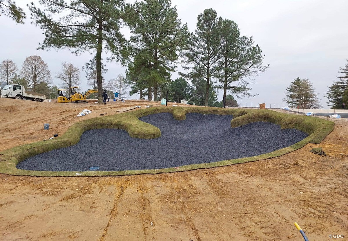 「世界最先端の設計で井上誠一がReBORN」春日井カントリークラブ／ゴルフ場Gメンが行く#11 施工中のバンカーの様子（写真：春日井カントリークラブ提供）