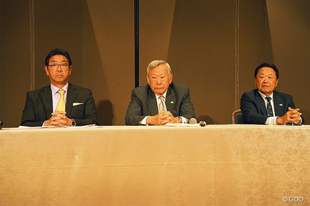 2025年 諸星裕JGTO会長（中央）