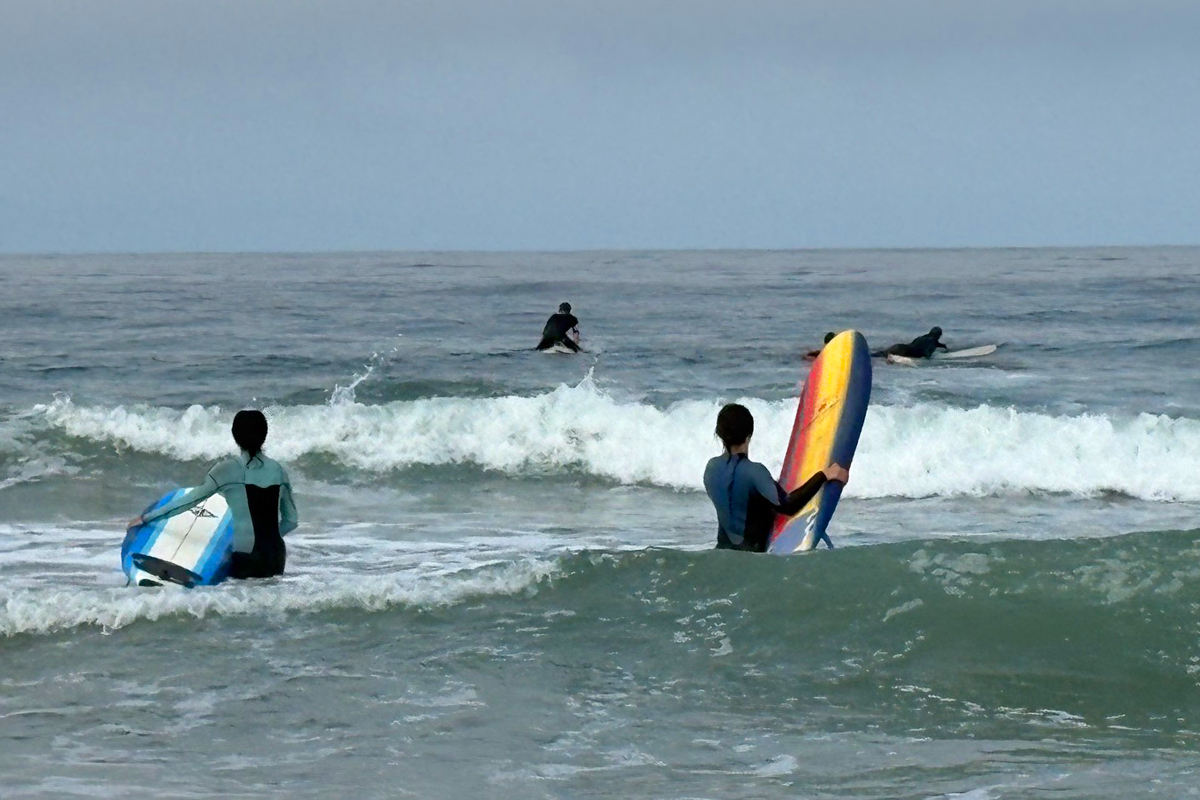 サーフィン、やってみましたが..（提供画像）