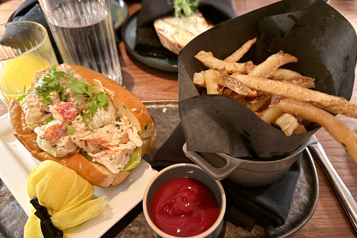 ボストンで食べたロブスターサンド。ザリガニじゃないよ！（提供画像）