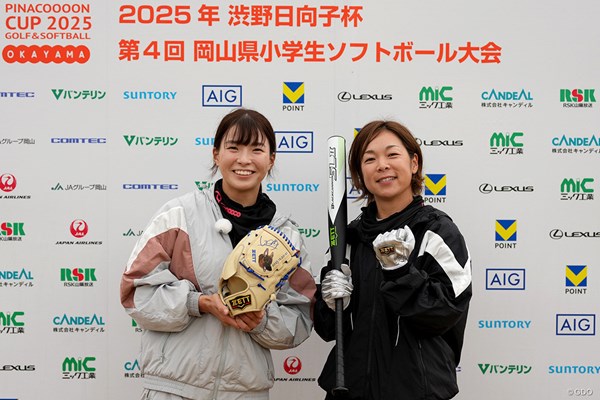 渋野日向子 原田のどかさん（右）とは4年連続の対戦