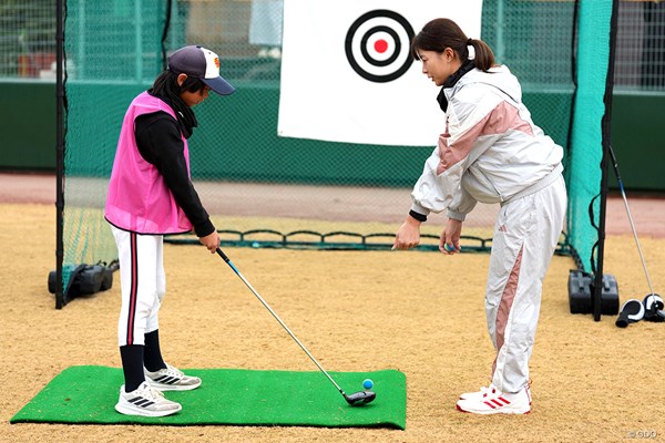2025年 渋野日向子杯 第4回 岡山県小学生ソフトボール大会 小学生にゴルフレッスン