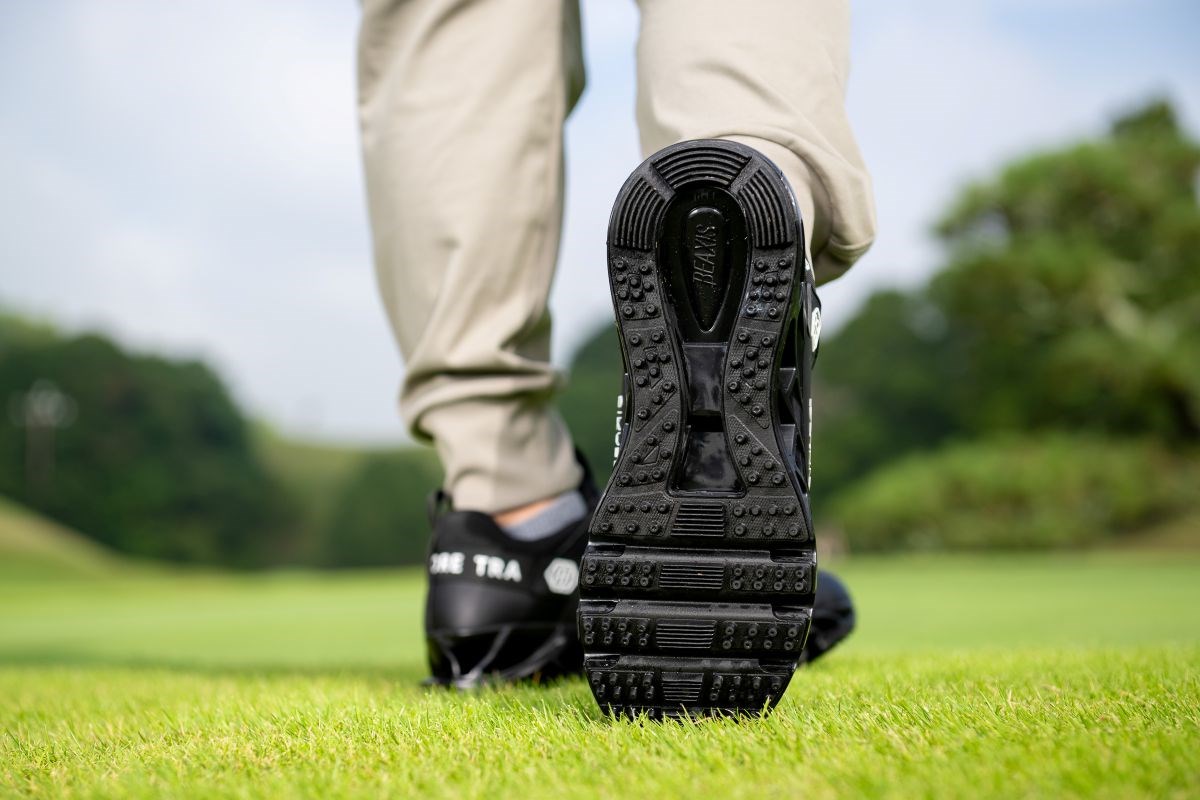 2025秋冬 新作ゴルフシューズ試し履きレポート ビーアクシス バラスコアターフ