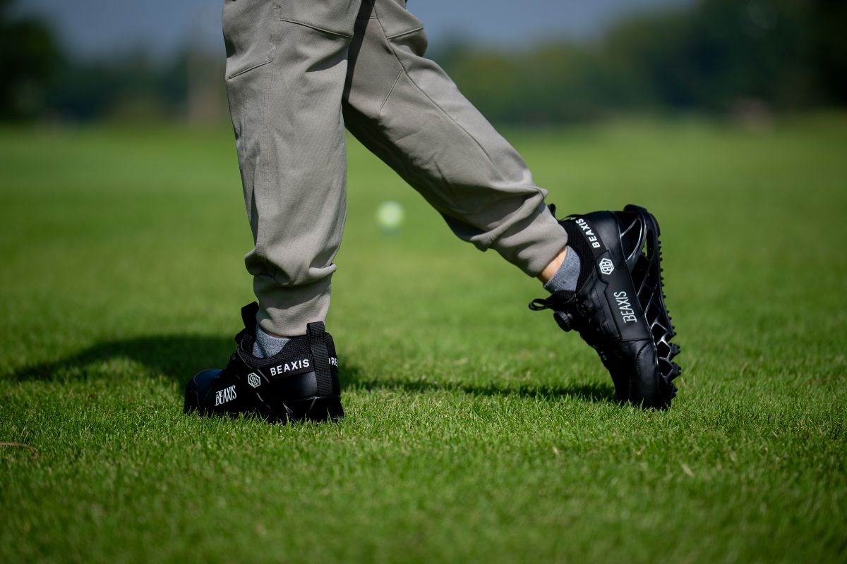2025秋冬 新作ゴルフシューズ試し履きレポート ビーアクシス バラスコアターフ