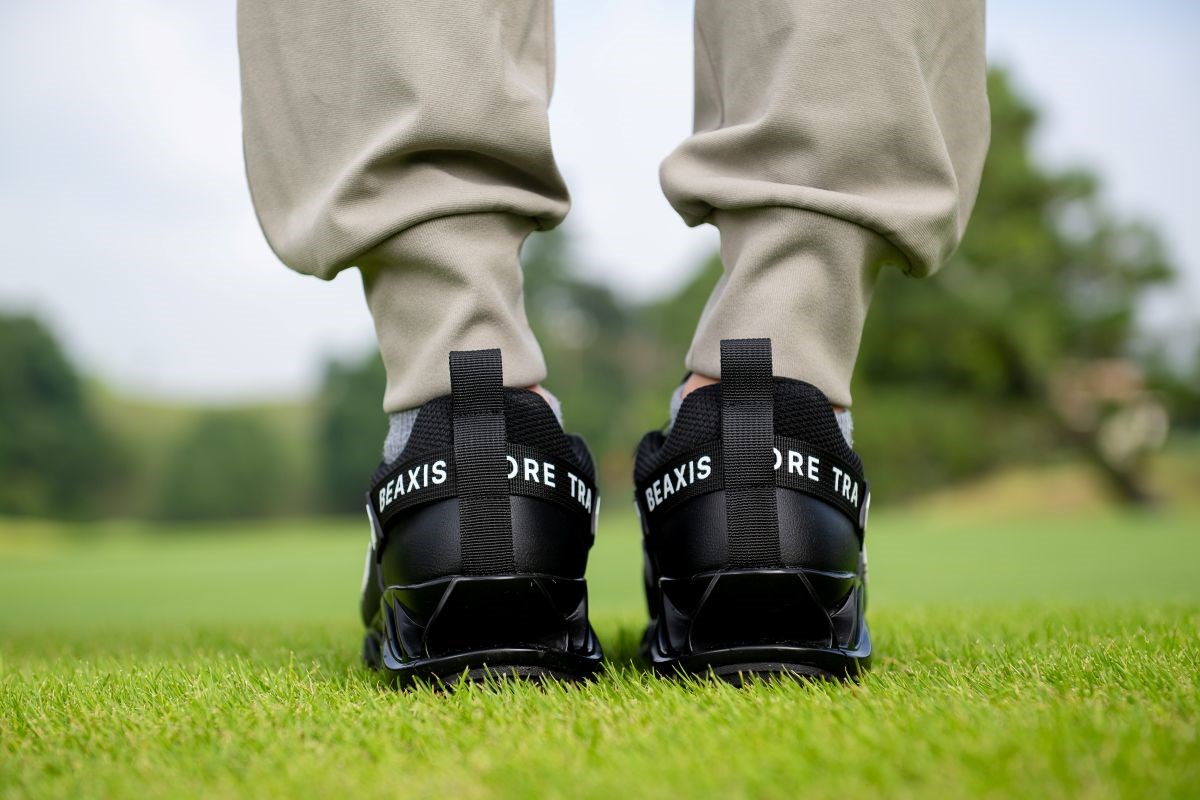 2025秋冬 新作ゴルフシューズ試し履きレポート ビーアクシス バラスコアターフ