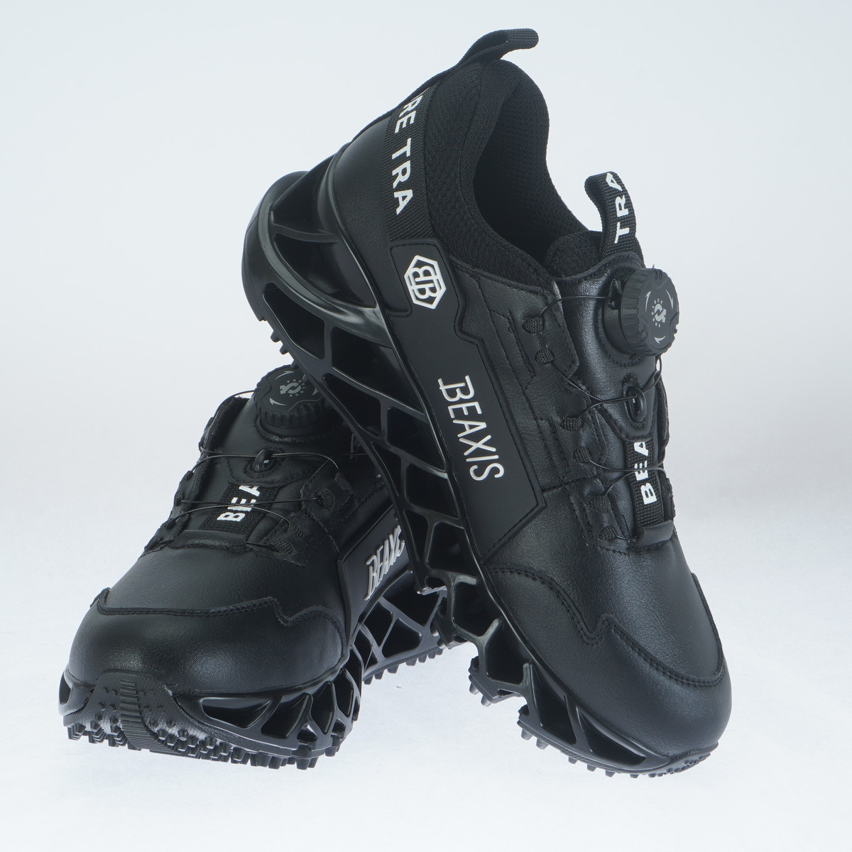 ビーアクシス バランスコアターフ シューズの試打レビュー 口コミ