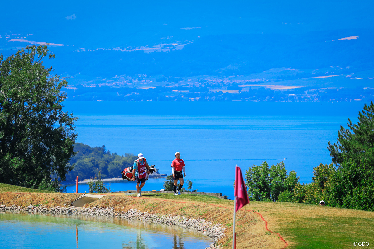 コースから臨む絶景もメジャー大会を引き立たせる