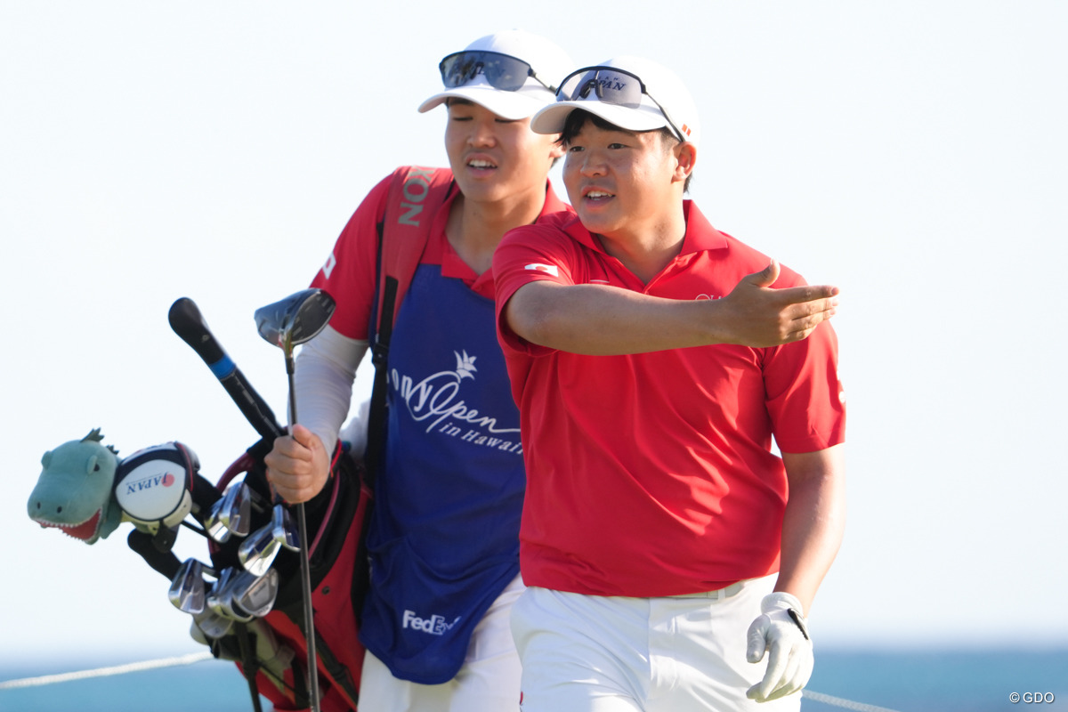 同じくトップアマである兄の煌心（こうしん）が今大会はキャディを務める
