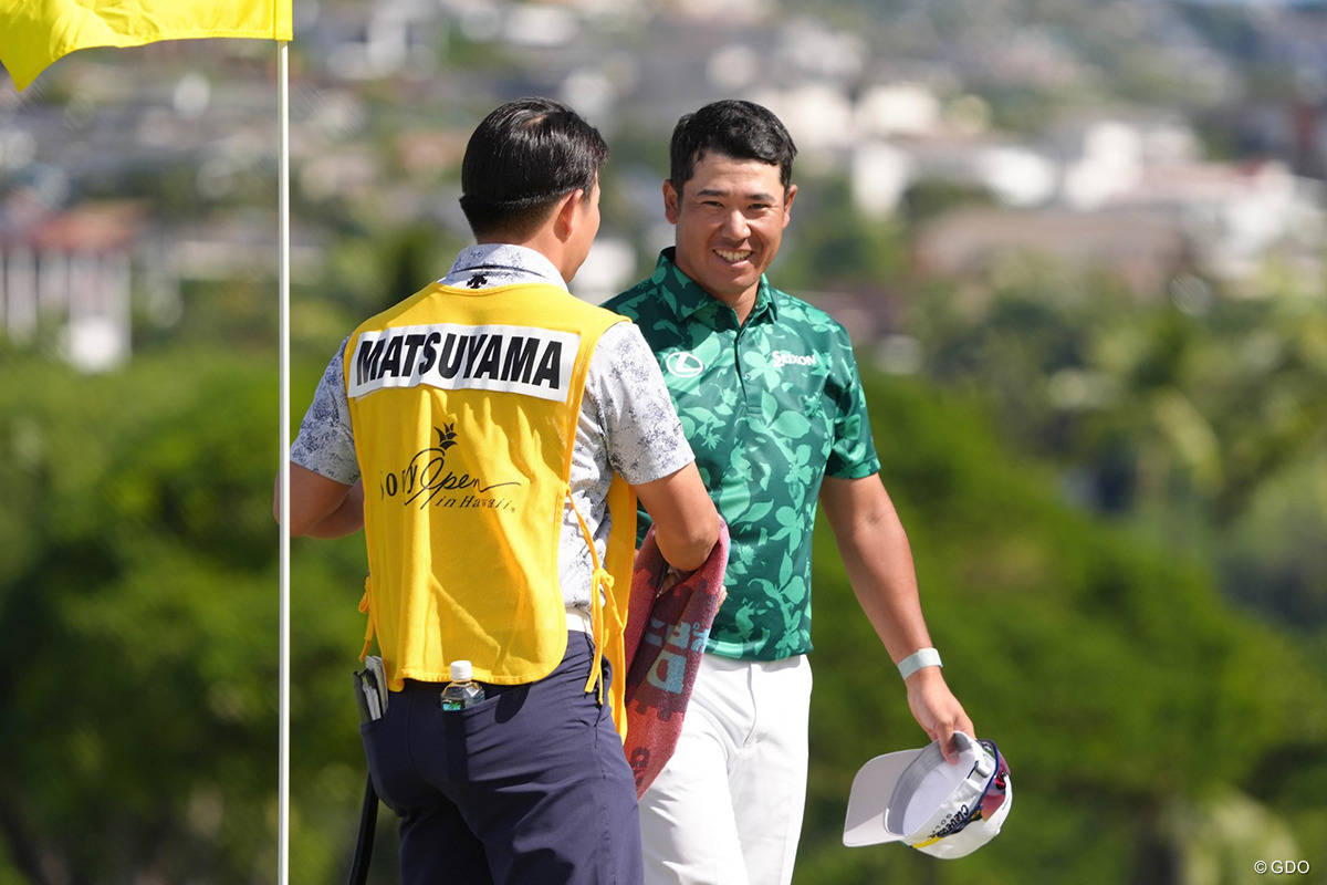 松山英樹は3日目ベストタイ「65」 首位と6打差13位で最終日へ 金谷拓実20位後退