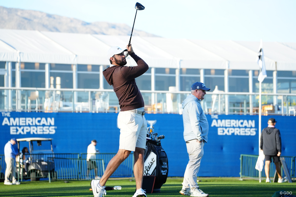 ドライビングレンジで練習