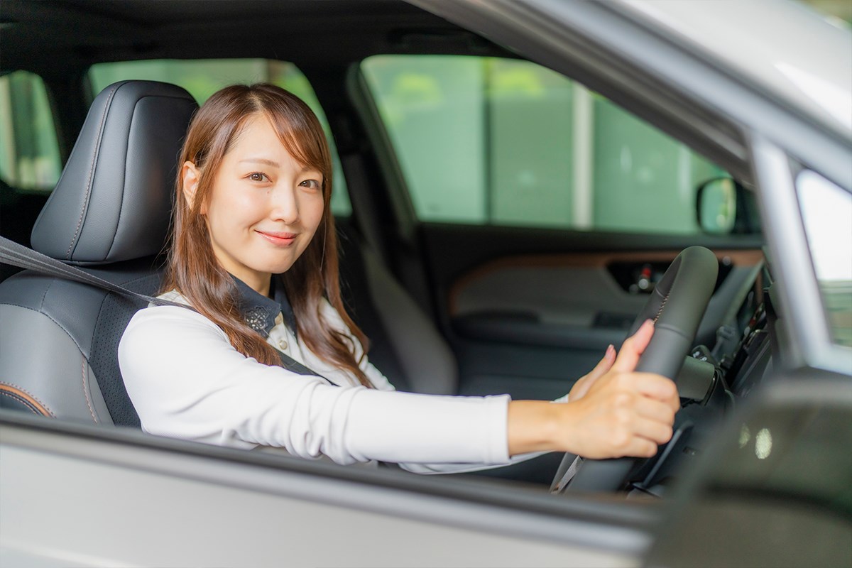 キャディバッグ積載量調査 とても機能的で運転しやすそうです