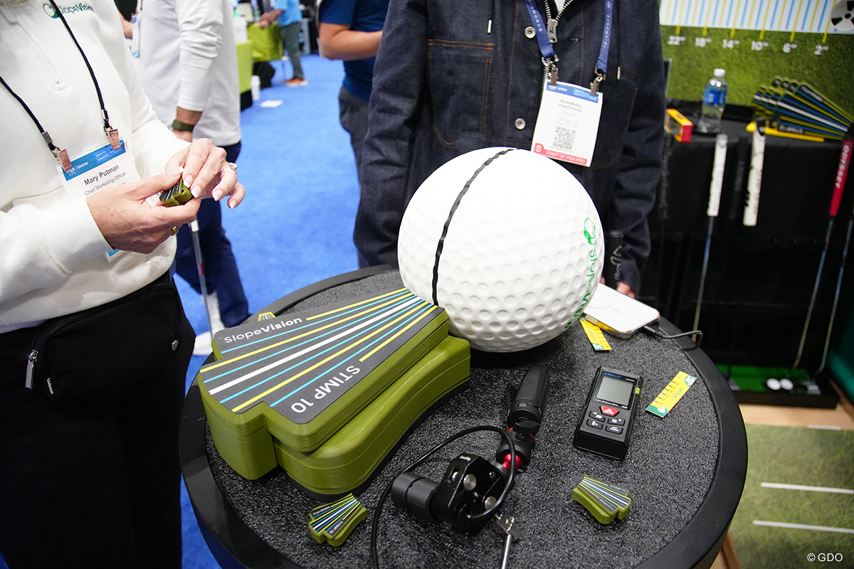 ボールの線とマーカーを揃えるとこんなイメージ 2026年 PGAショー Slope Vision