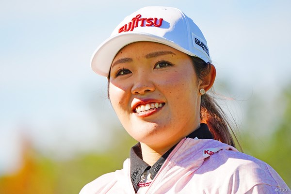古江彩佳のキャップロゴが所属先の「富士通」になった